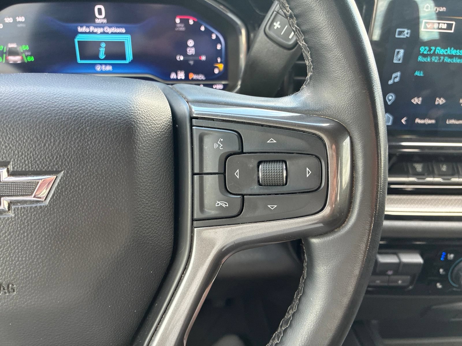 Used 2024 Chevrolet Silverado 2500 ZR2 w/ Technology Package AWD/4WD image 29