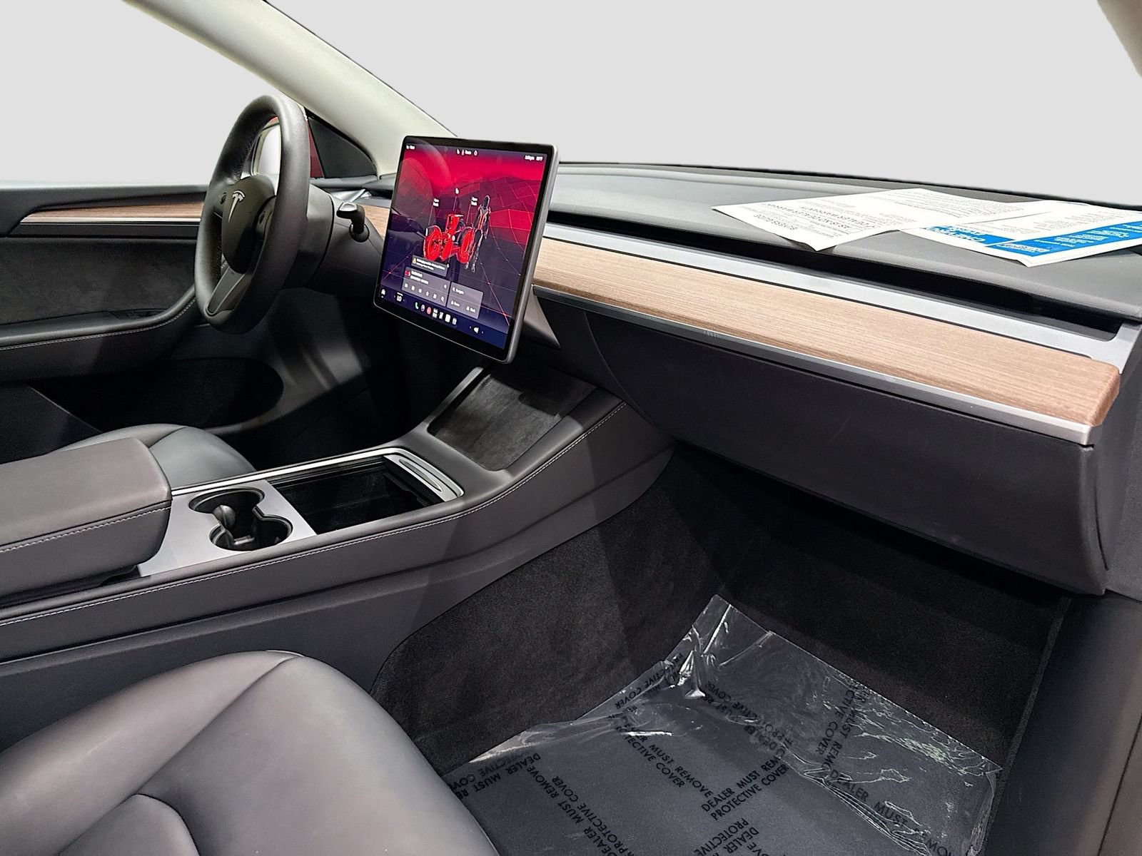 Used 2024 Tesla Model Y Long Range AWD/4WD image 29