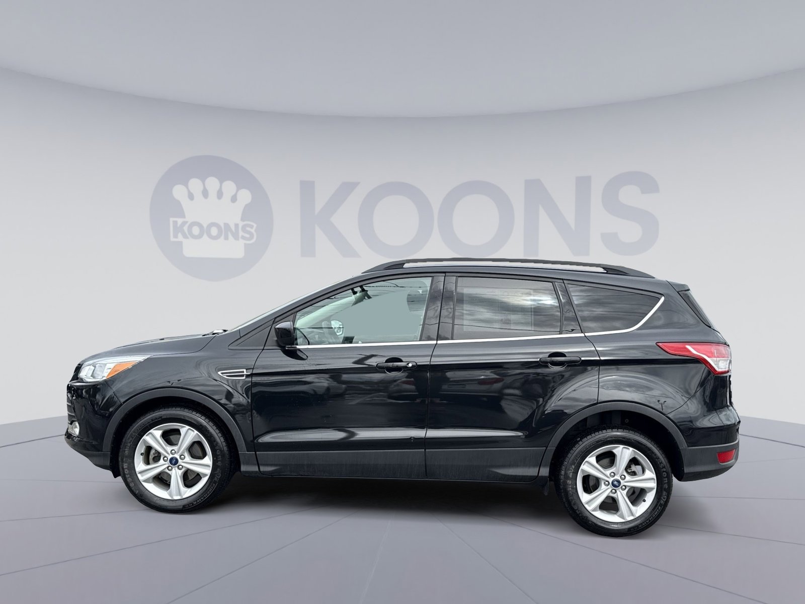 Used 2014 Ford Escape SE w/ Equipment Group 201A image 2