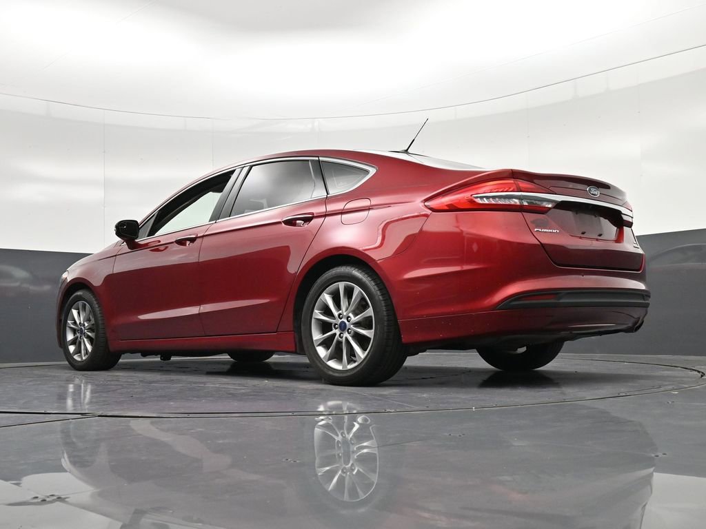 Used 2017 Ford Fusion SE w/ Fusion SE Technology Package FWD image 30