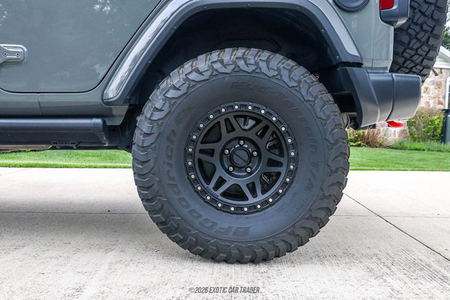 Used 2022 Jeep Wrangler Unlimited Sahara w/ Cold Weather Group AWD/4WD image 97