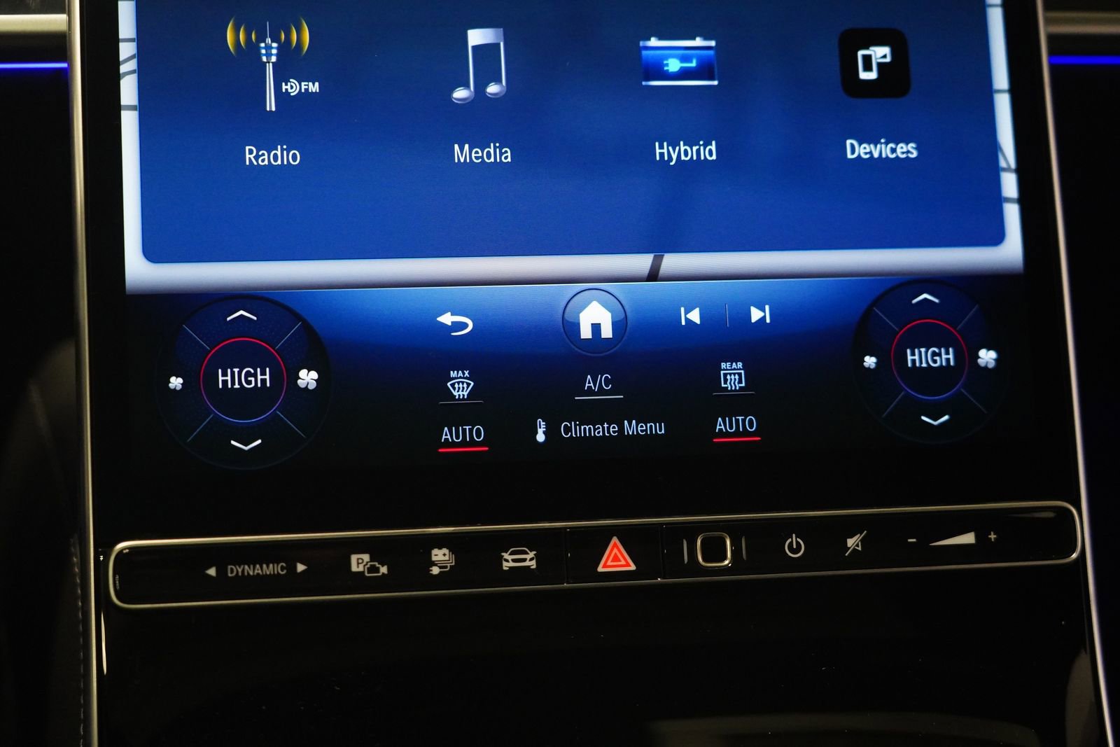 New 2026 Mercedes-Benz S 580e 4MATIC Sedan image 28