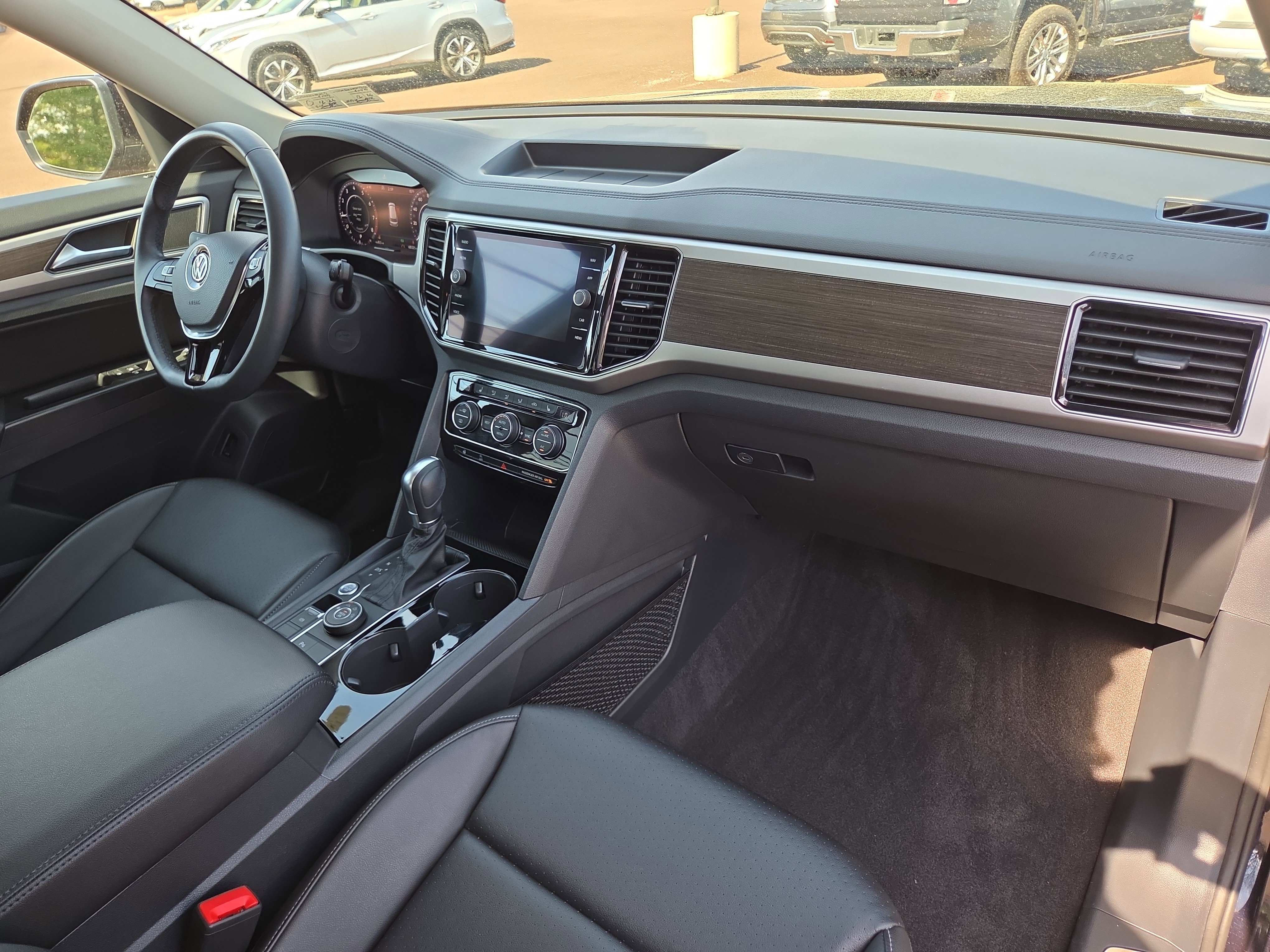 Used 2019 Volkswagen Atlas SEL image 18