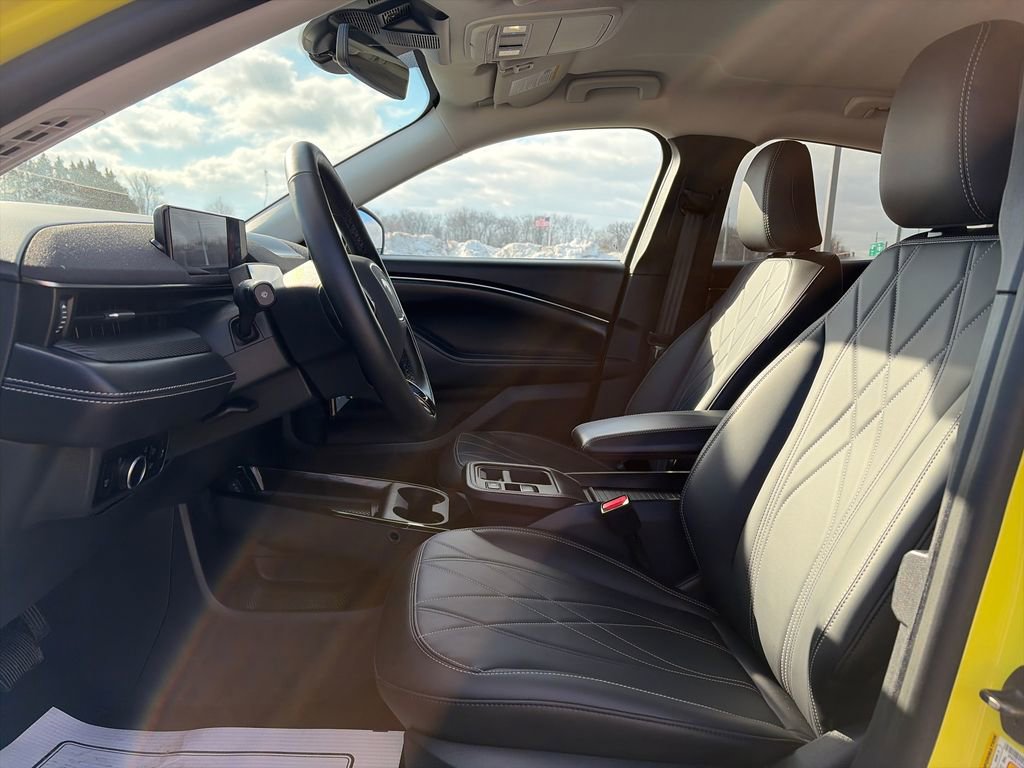 Used 2025 Ford Mustang Mach-E Select w/ Comfort Package Lite image 17