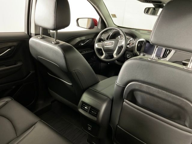 Used 2024 GMC Terrain SLT image 34