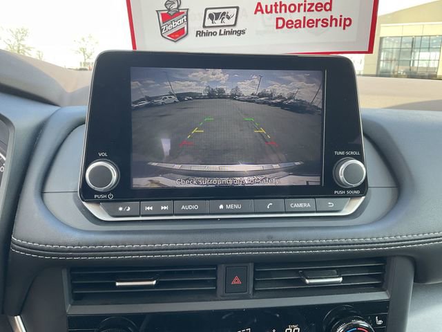 Used 2023 Nissan Rogue SV w/ SV Premium B Package image 15