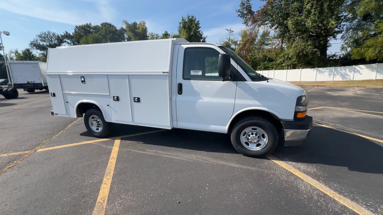 New 2025 Chevrolet Express 3500 w/ Power Convenience Package RWD image 21