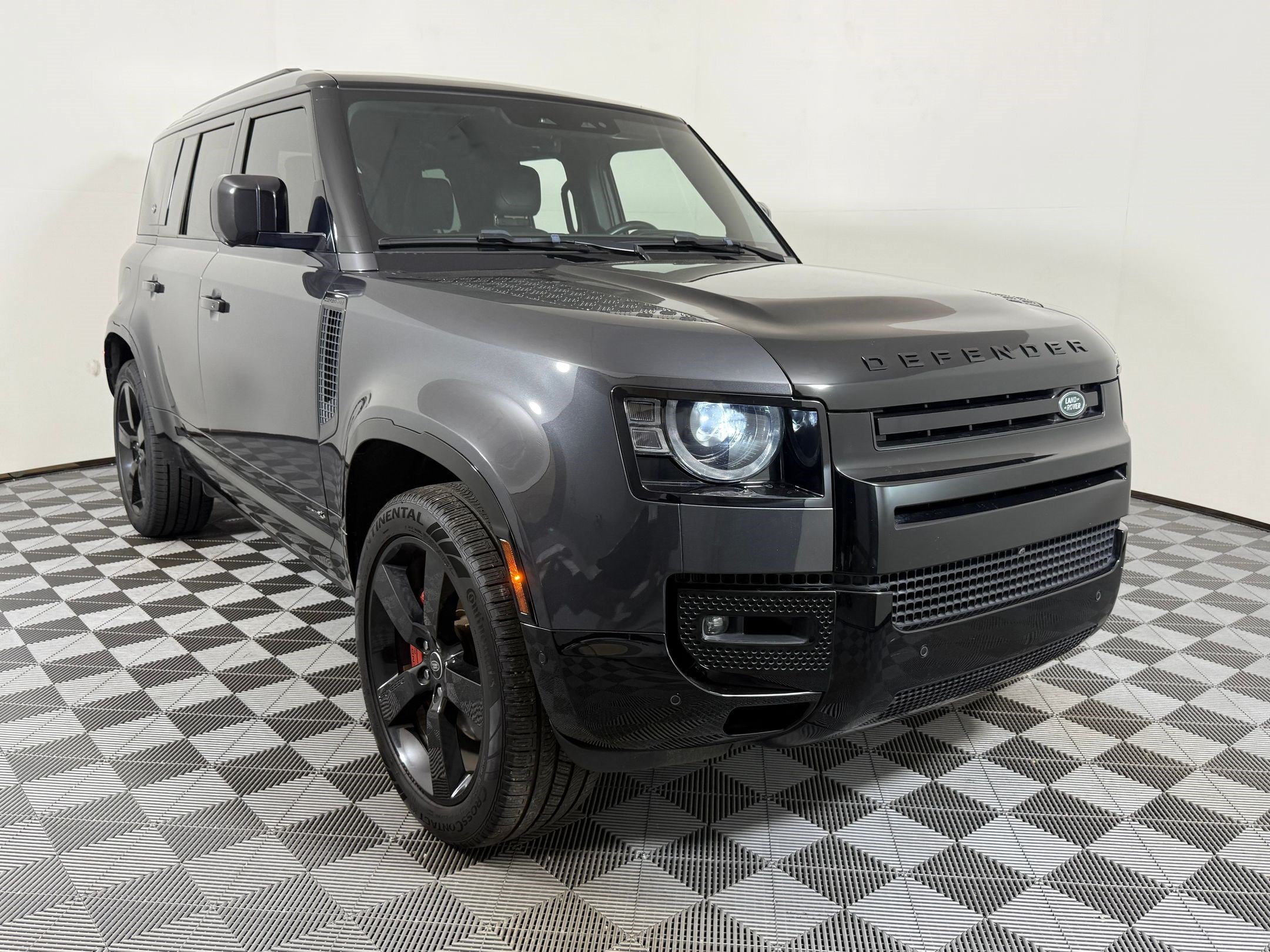 Used 2023 Land Rover Defender 110 X AWD/4WD image 7