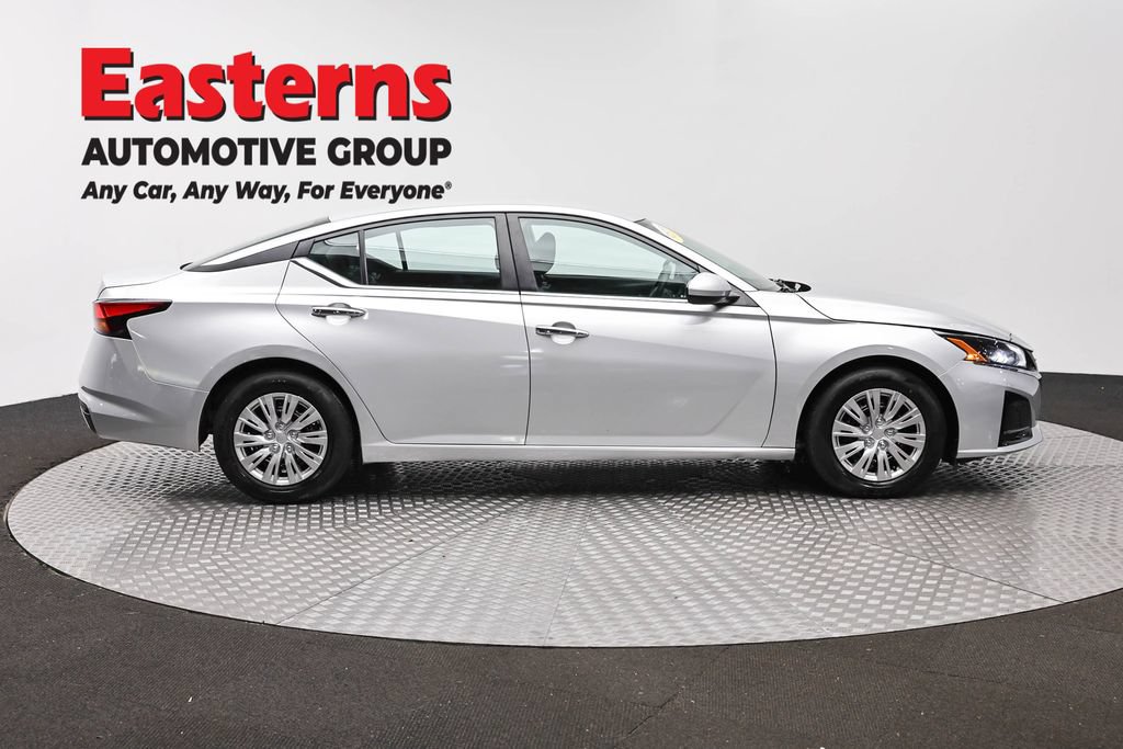 Used 2023 Nissan Altima 2.5 S FWD image 4