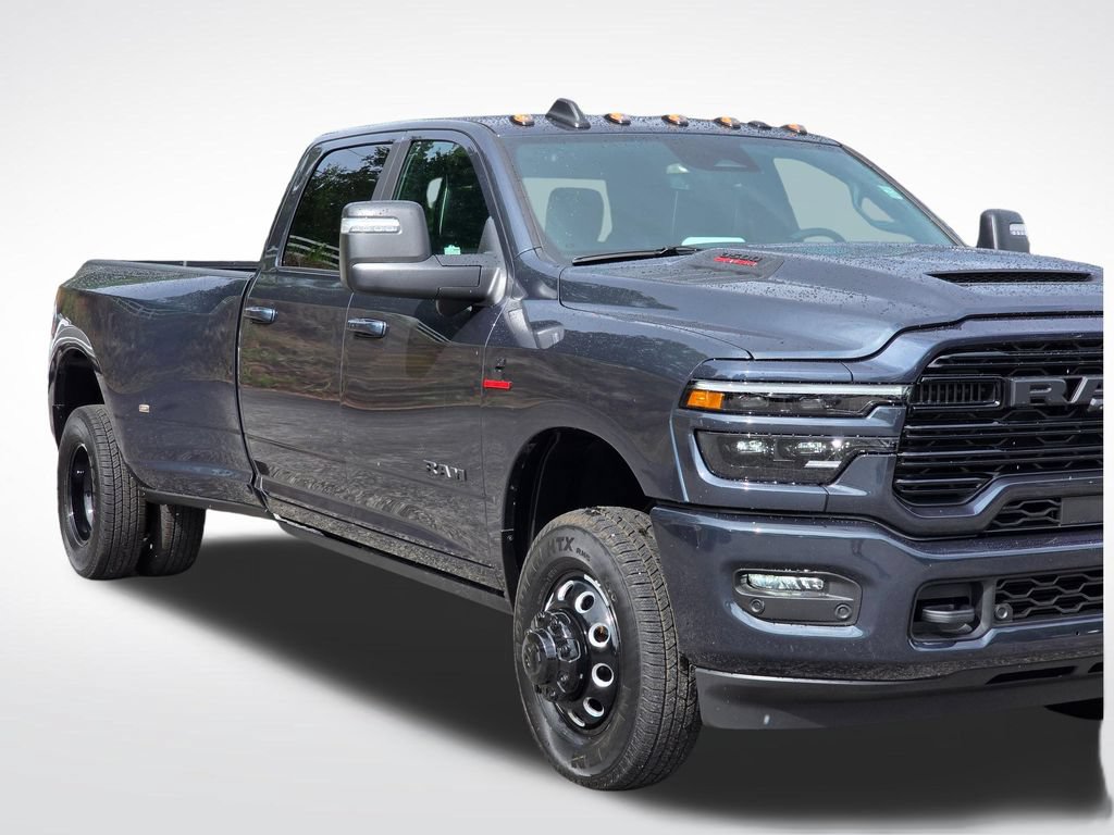New 2026 RAM 3500 Laramie AWD/4WD image 39