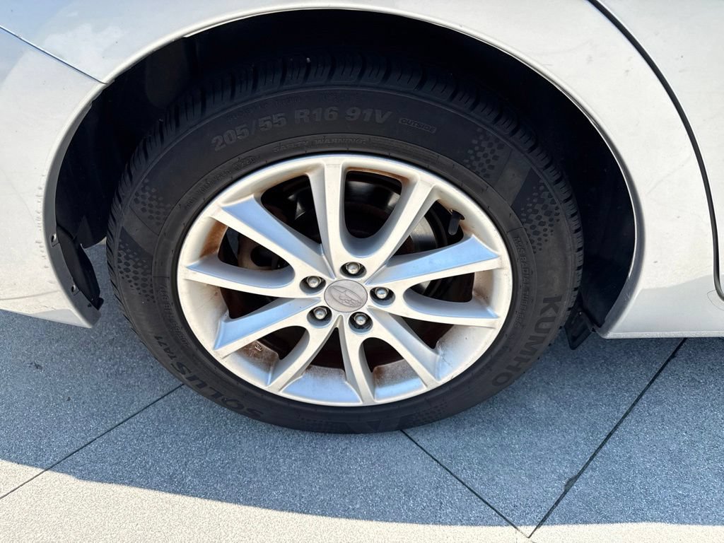 Used 2013 Subaru Impreza 2.0i Premium w/ All-Weather Pkg AWD/4WD image 16