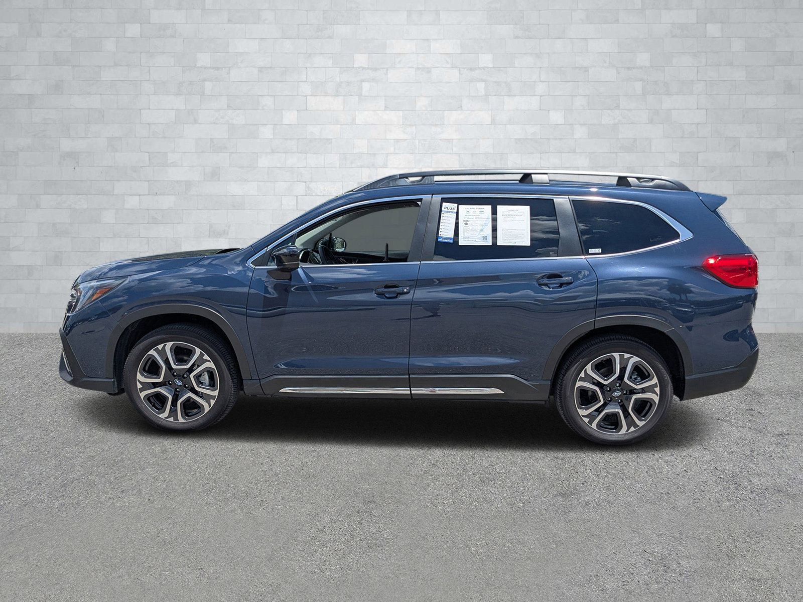 Certified 2025 Subaru Ascent Limited image 8