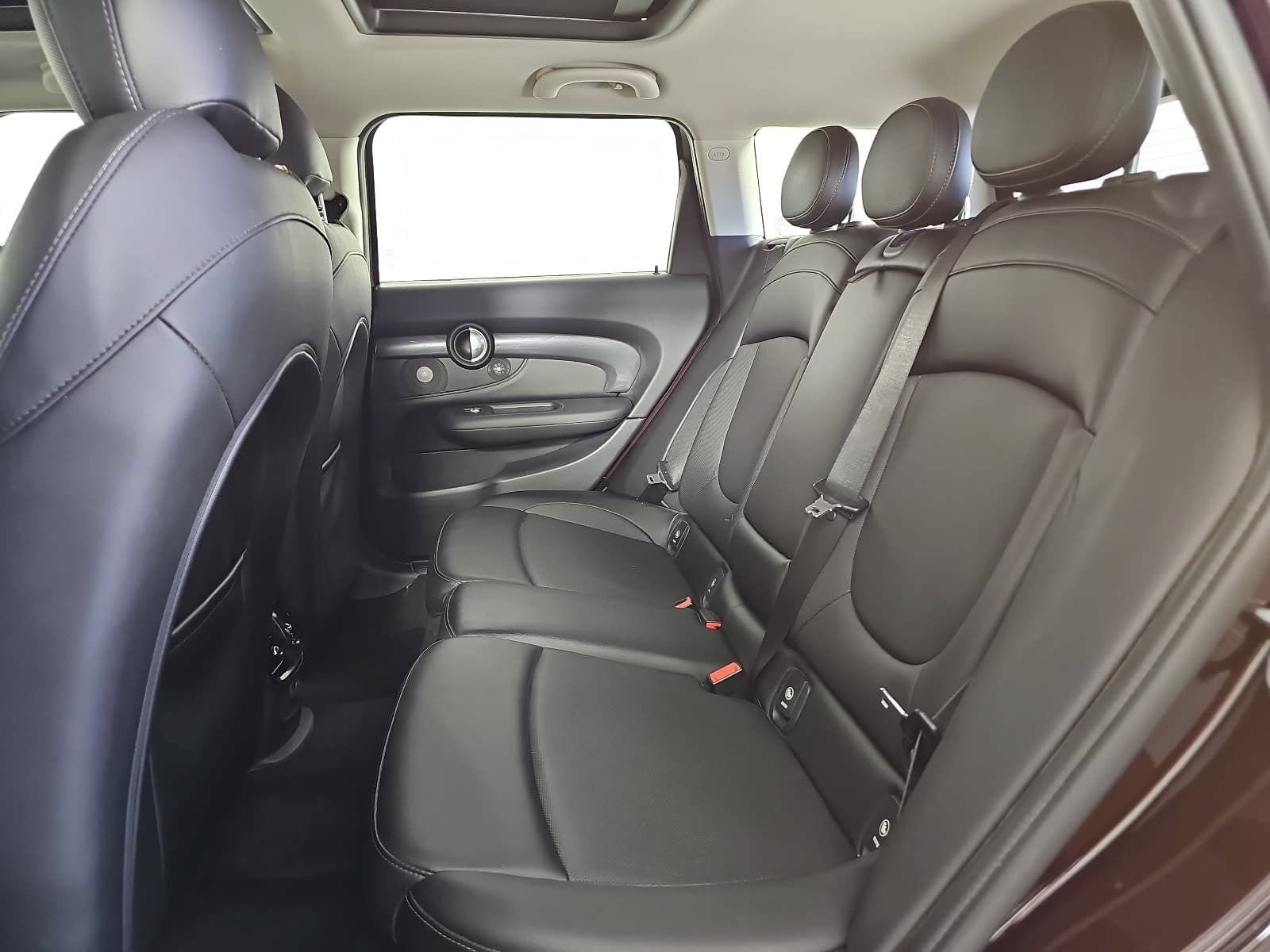 Used 2016 MINI Cooper Clubman S FWD image 11
