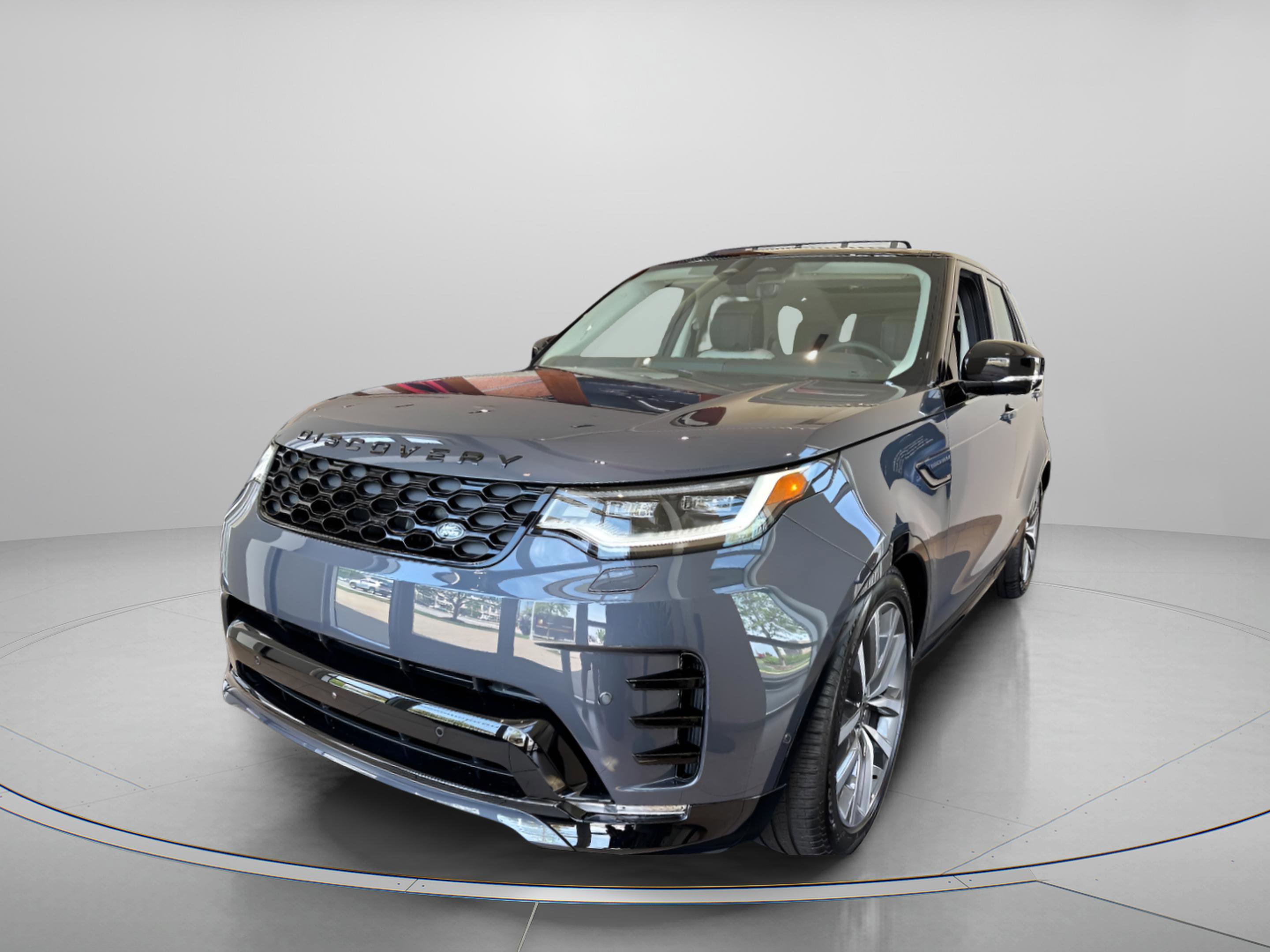 Certified 2025 Land Rover Discovery Dynamic SE