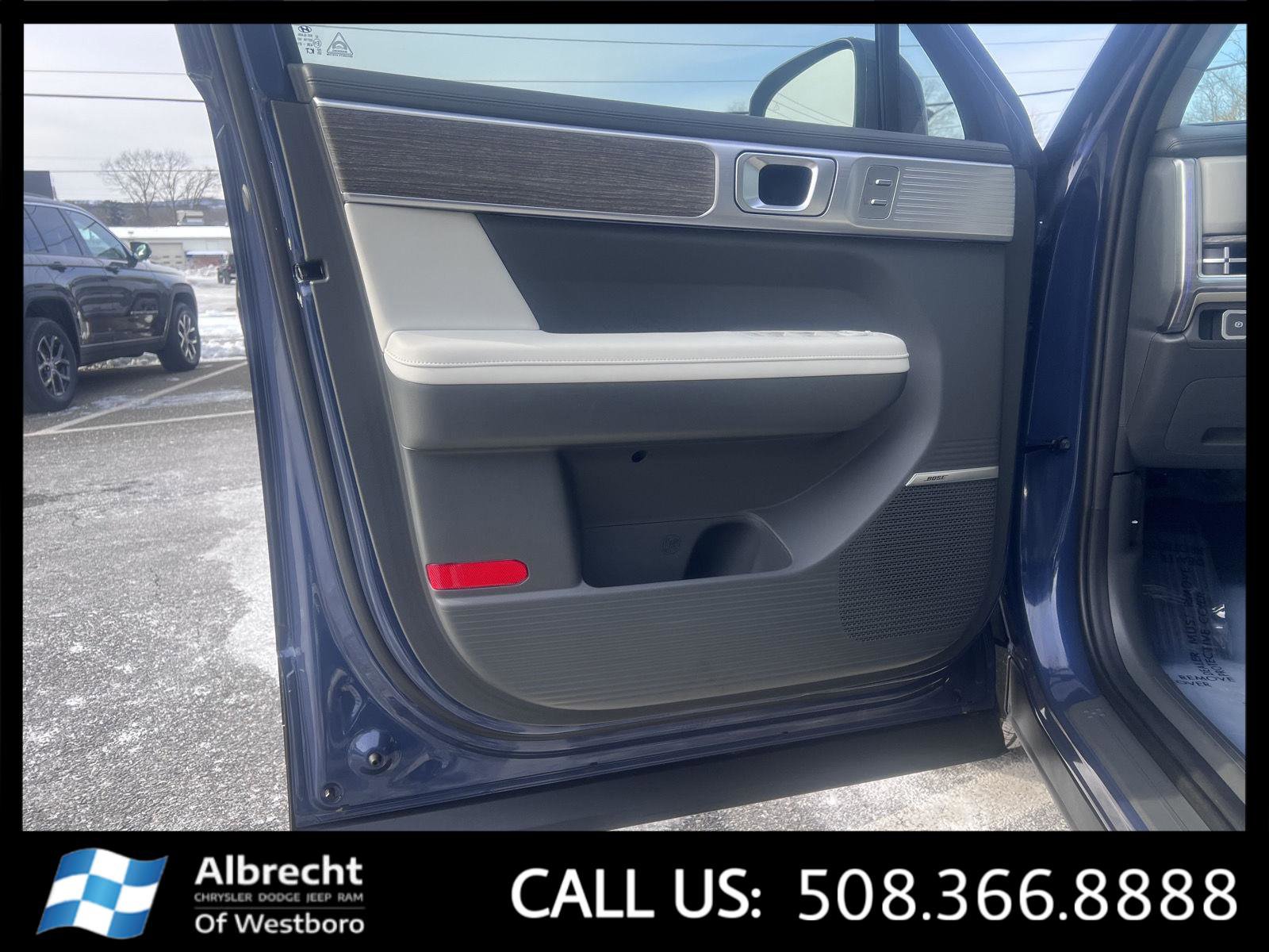 Used 2025 Hyundai Santa Fe Limited image 11