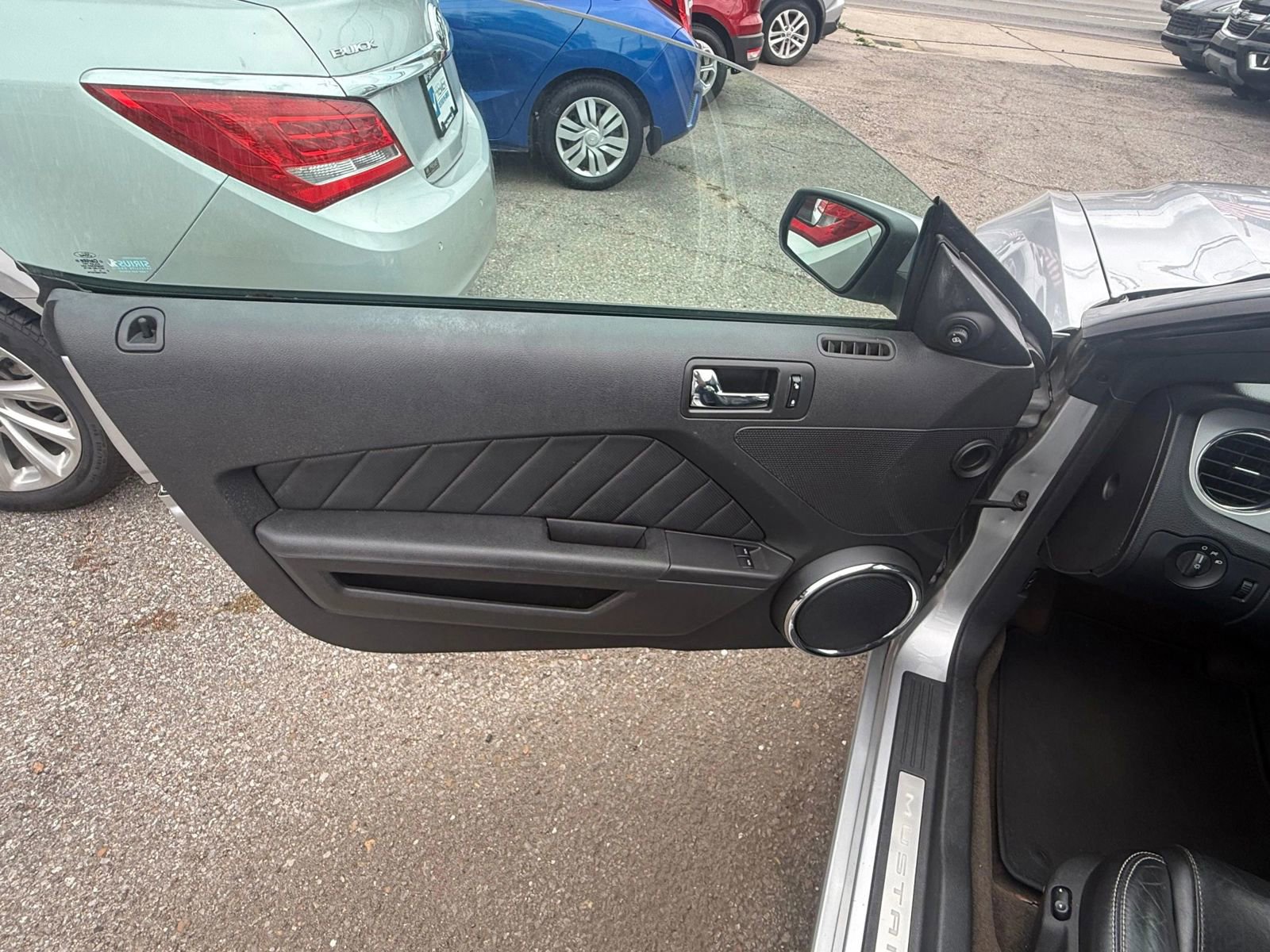 Used 2013 Ford Mustang Premium image 13