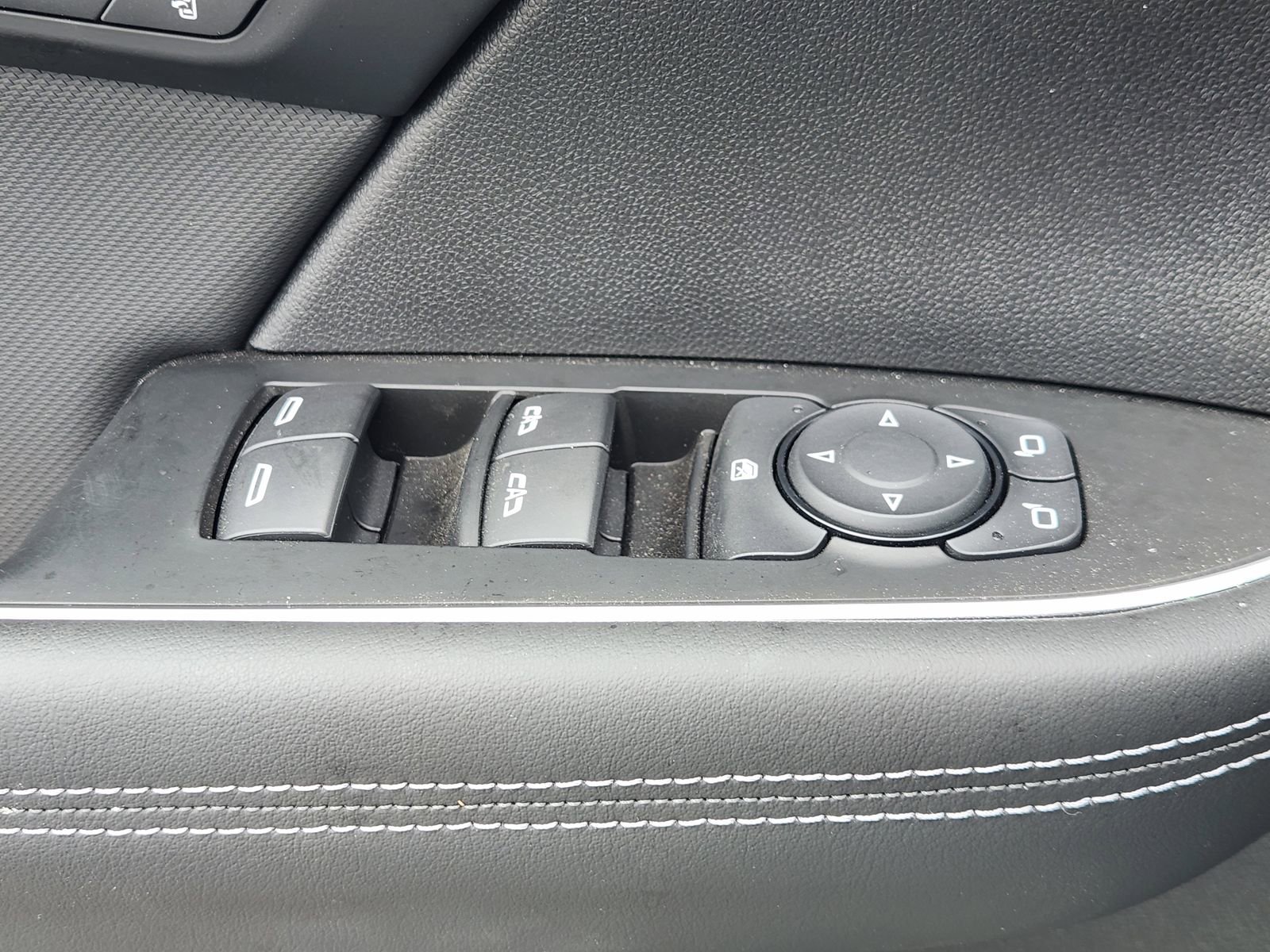 Certified 2024 Buick Envision Preferred AWD/4WD image 29