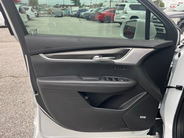 Used 2020 Cadillac XT6 Sport AWD/4WD image 13