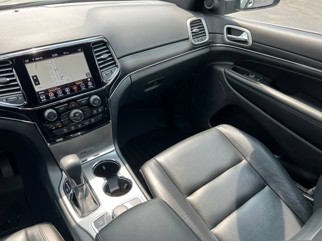 Used 2020 Jeep Grand Cherokee Limited AWD/4WD image 36