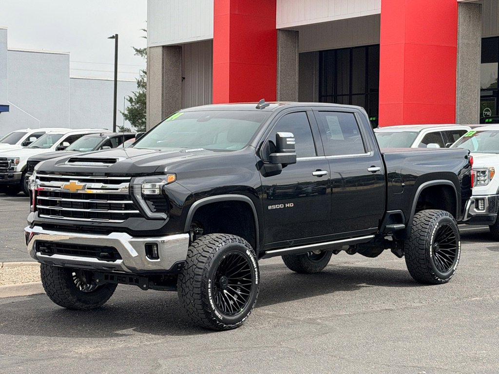 Used 2024 Chevrolet Silverado 2500 LTZ AWD/4WD image 1