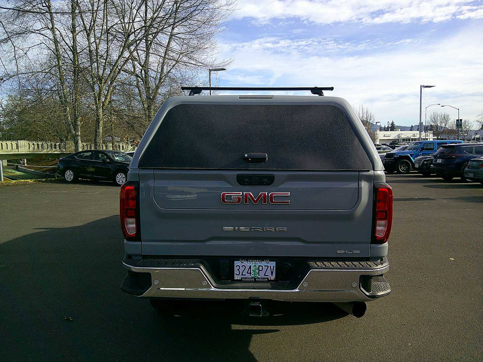 Used 2024 GMC Sierra 3500 SLE w/ SLE Value Package image 4