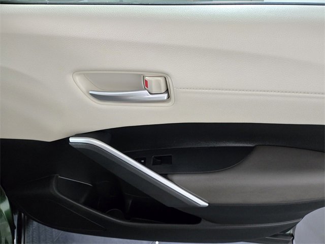 Used 2024 Toyota Corolla Cross XLE image 25
