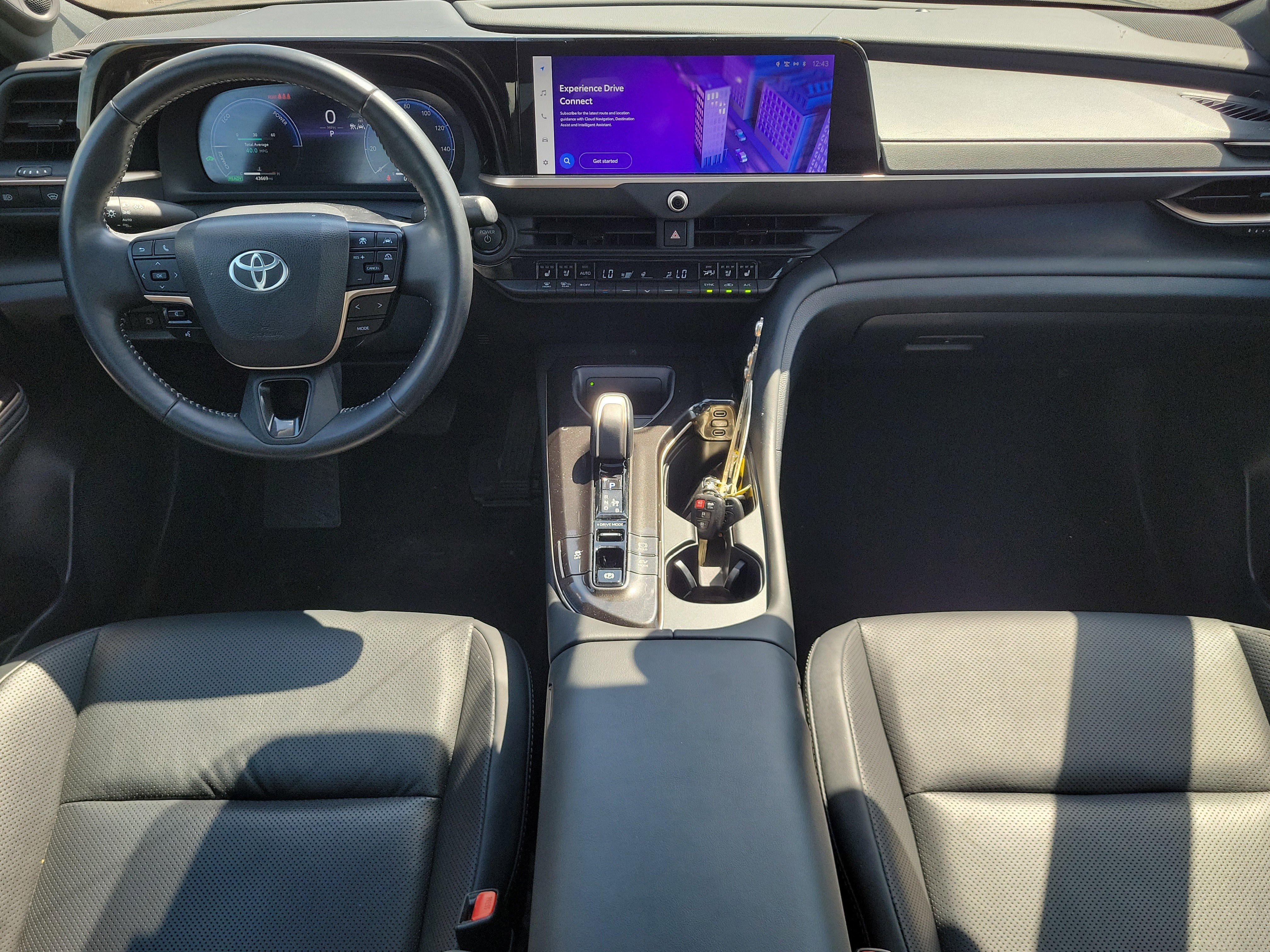 Used 2024 Toyota Crown Limited image 20