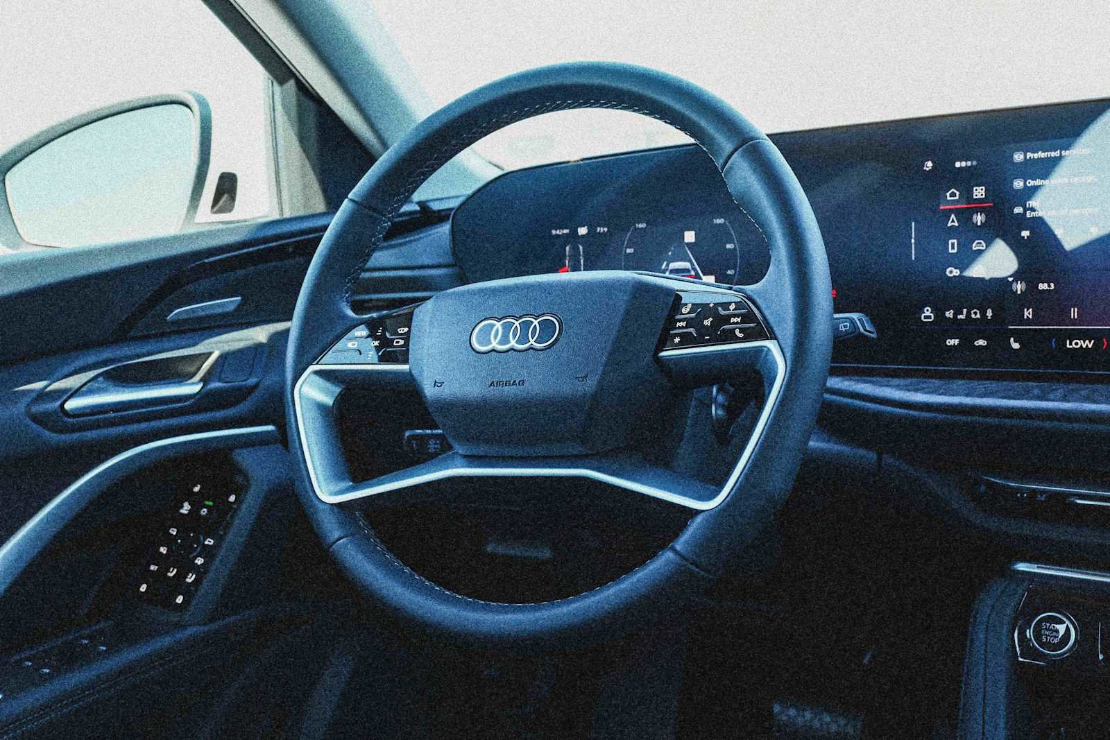 New 2025 Audi Q5 Premium Plus image 17