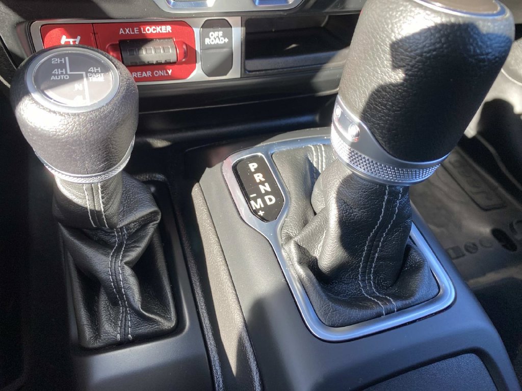 Certified 2024 Jeep Wrangler Unlimited AWD/4WD image 18