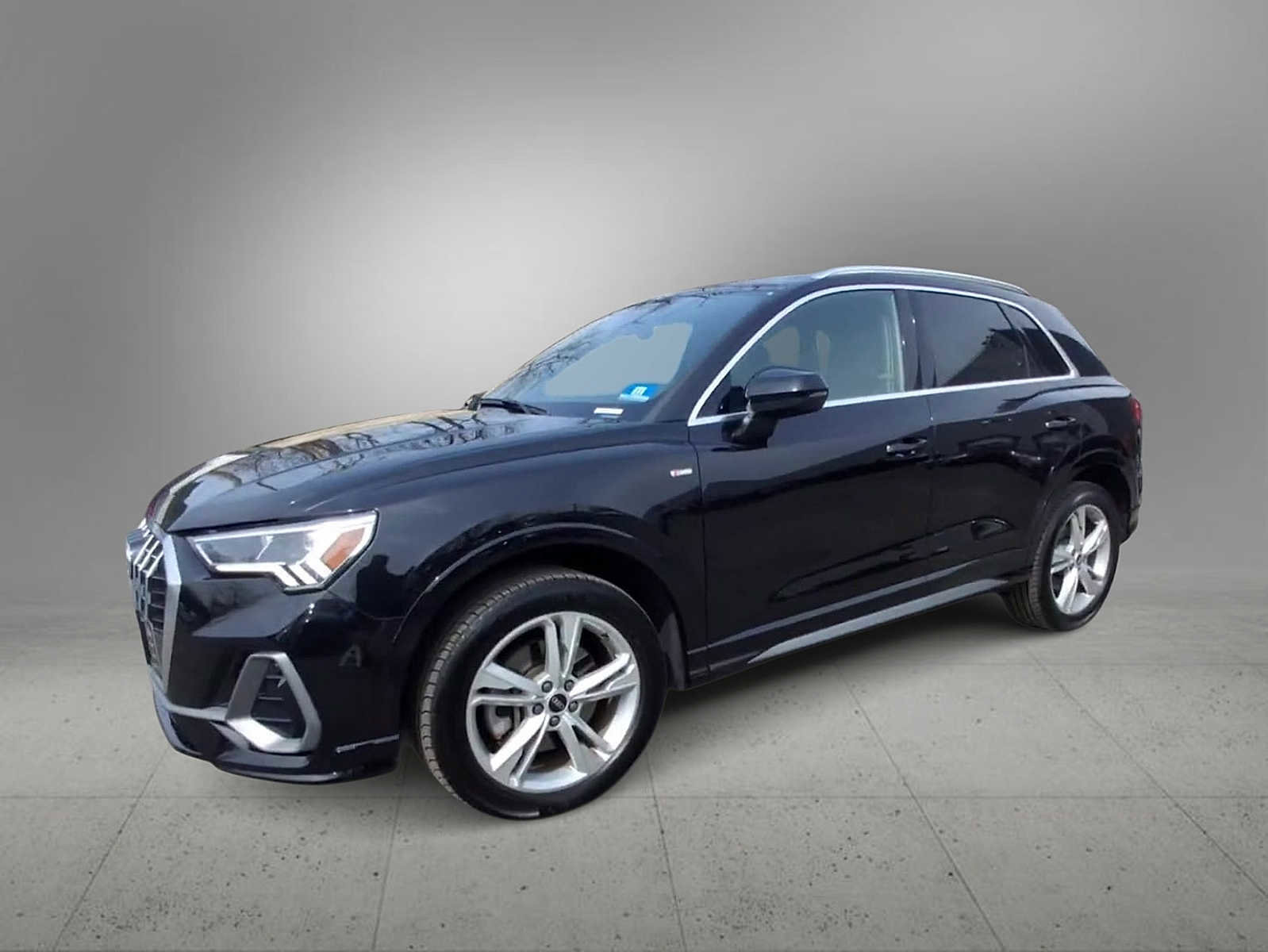 Used 2021 Audi Q3 2.0T Premium Plus w/ Premium Plus Package image 4