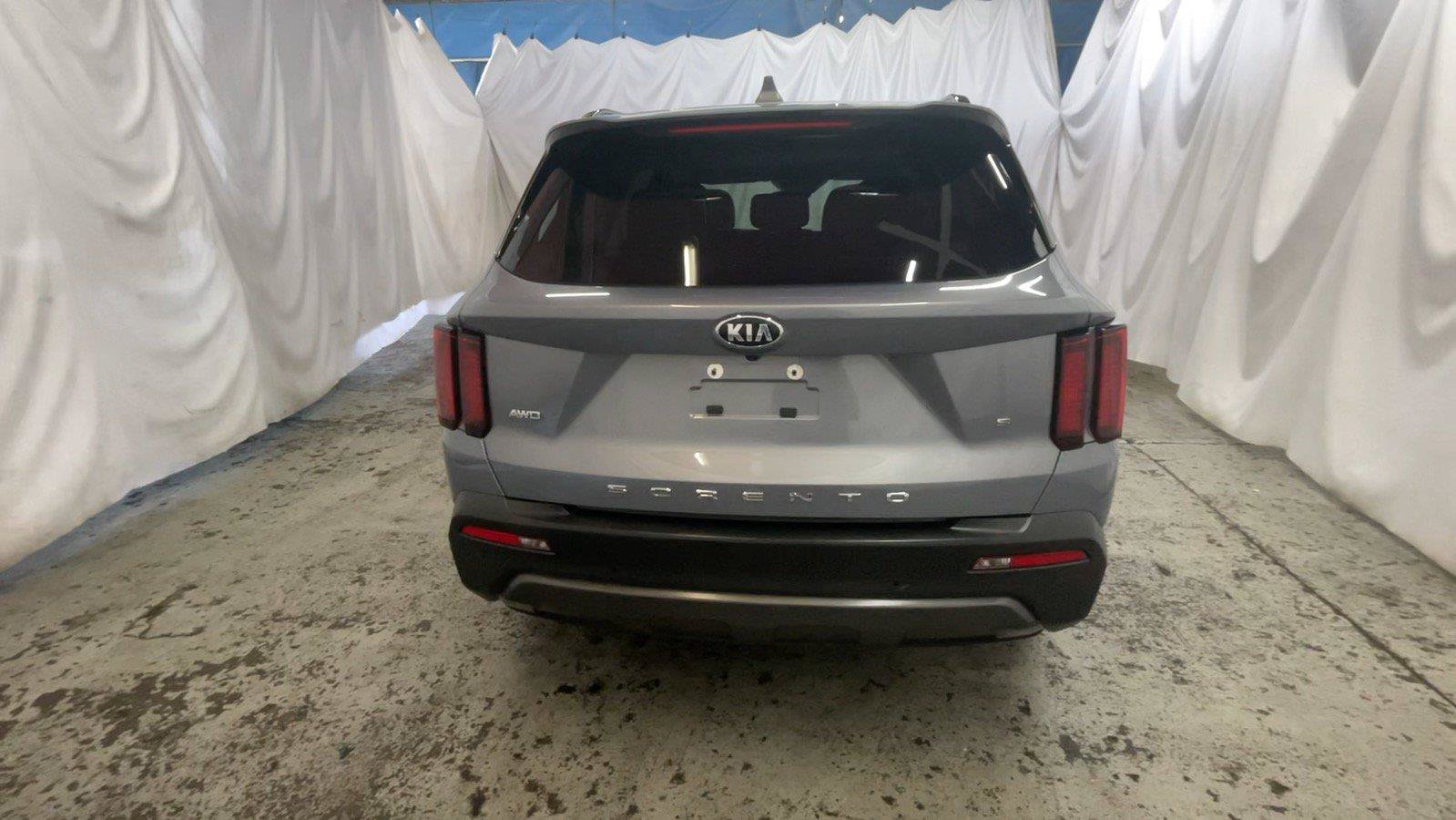 Used 2021 Kia Sorento S w/ Panoramic Sunroof Package AWD/4WD image 7