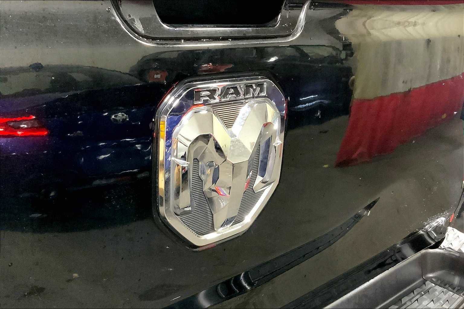 Used 2019 RAM 1500 Laramie w/ Sport Appearance Package image 30