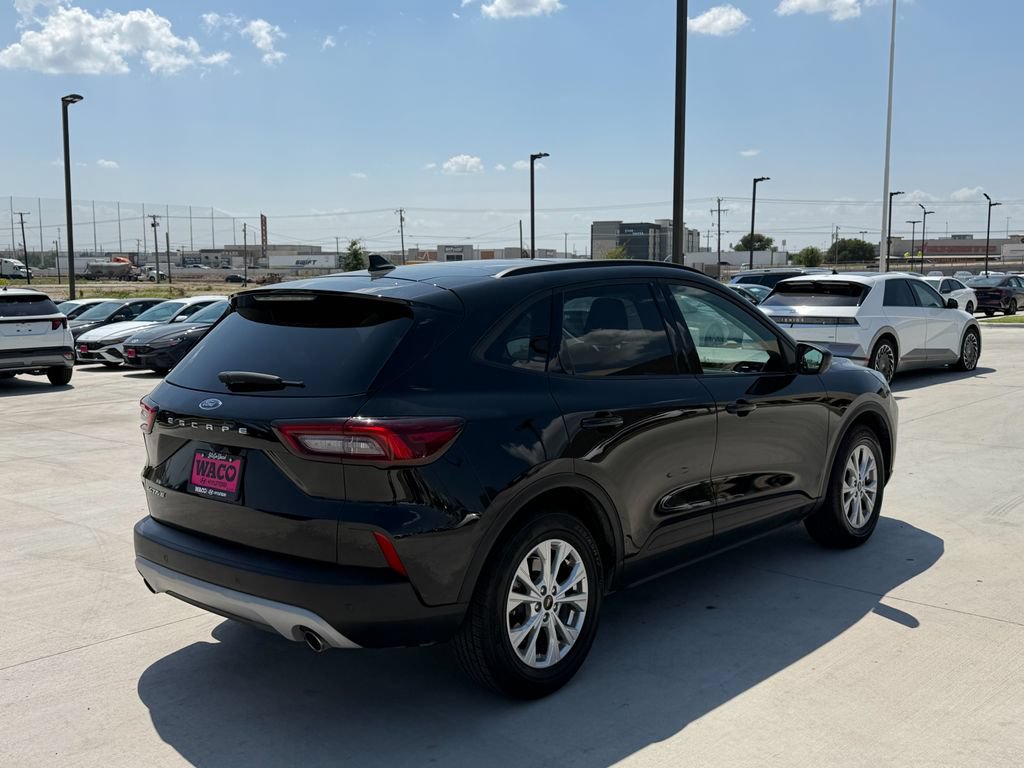Used 2025 Ford Escape Active w/ Tech Pack #1 FWD image 7
