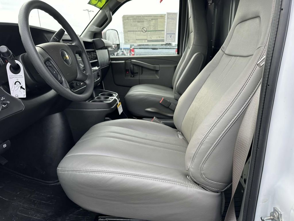 New 2025 Chevrolet Express 2500 w/ Driver Convenience Package RWD image 10