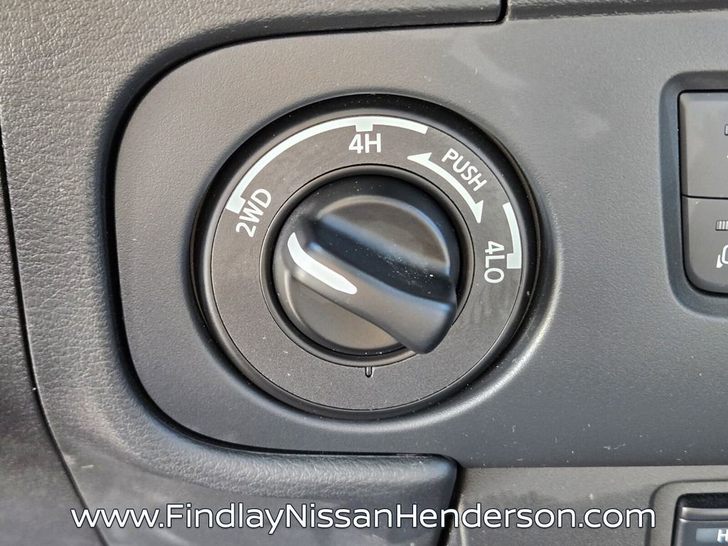 Used 2025 Nissan Frontier SV w/ SV Convenience Package image 27