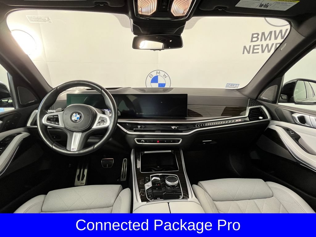 Used 2024 BMW X5 xDrive40i w/ M Sport Package AWD/4WD image 8