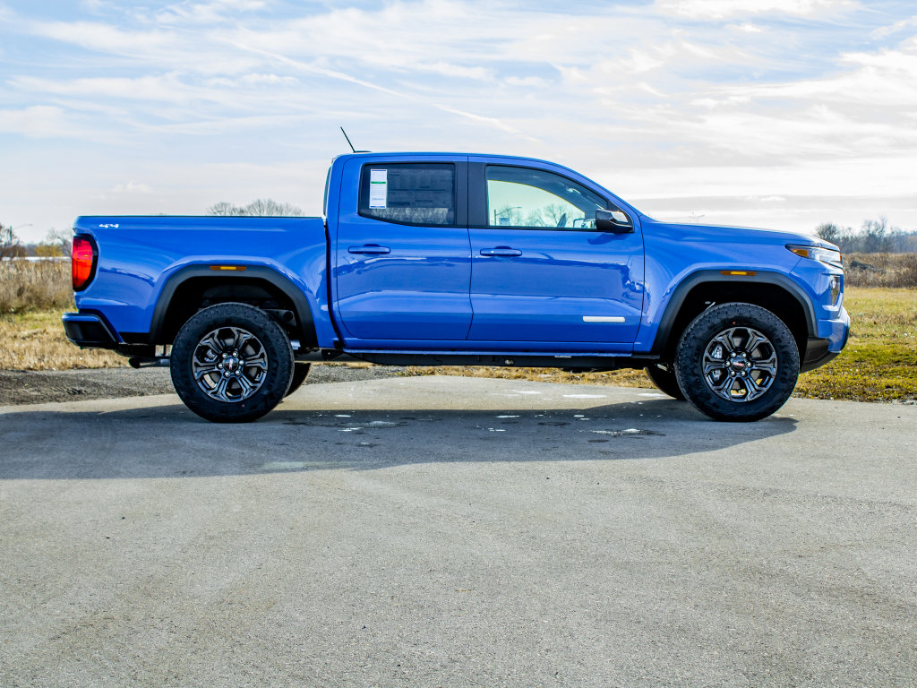 New 2025 GMC Canyon Elevation w/ Convenience Package image 2