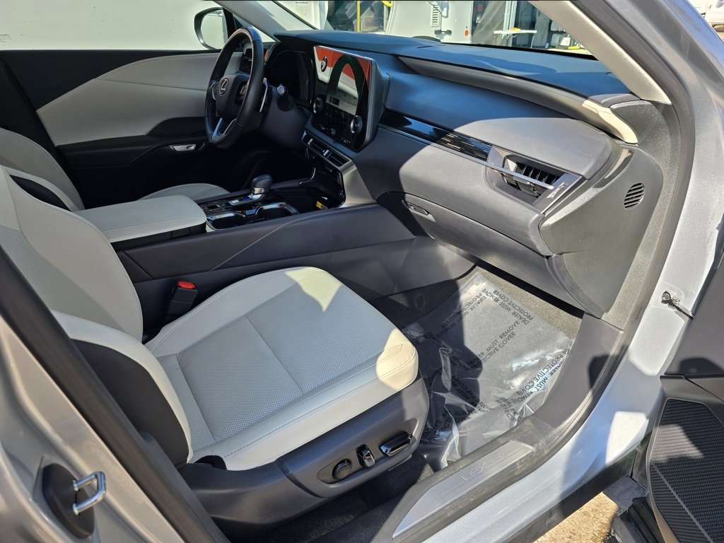 Used 2024 Lexus RX 350 FWD image 29