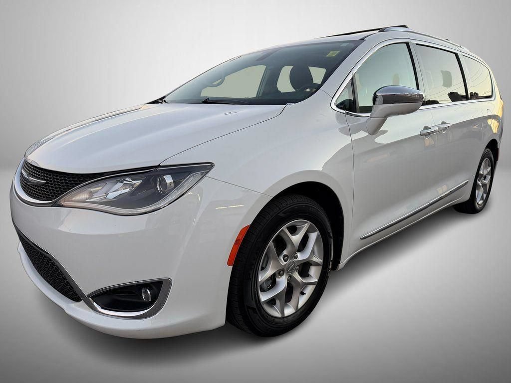 Used 2020 Chrysler Pacifica Limited FWD image 2