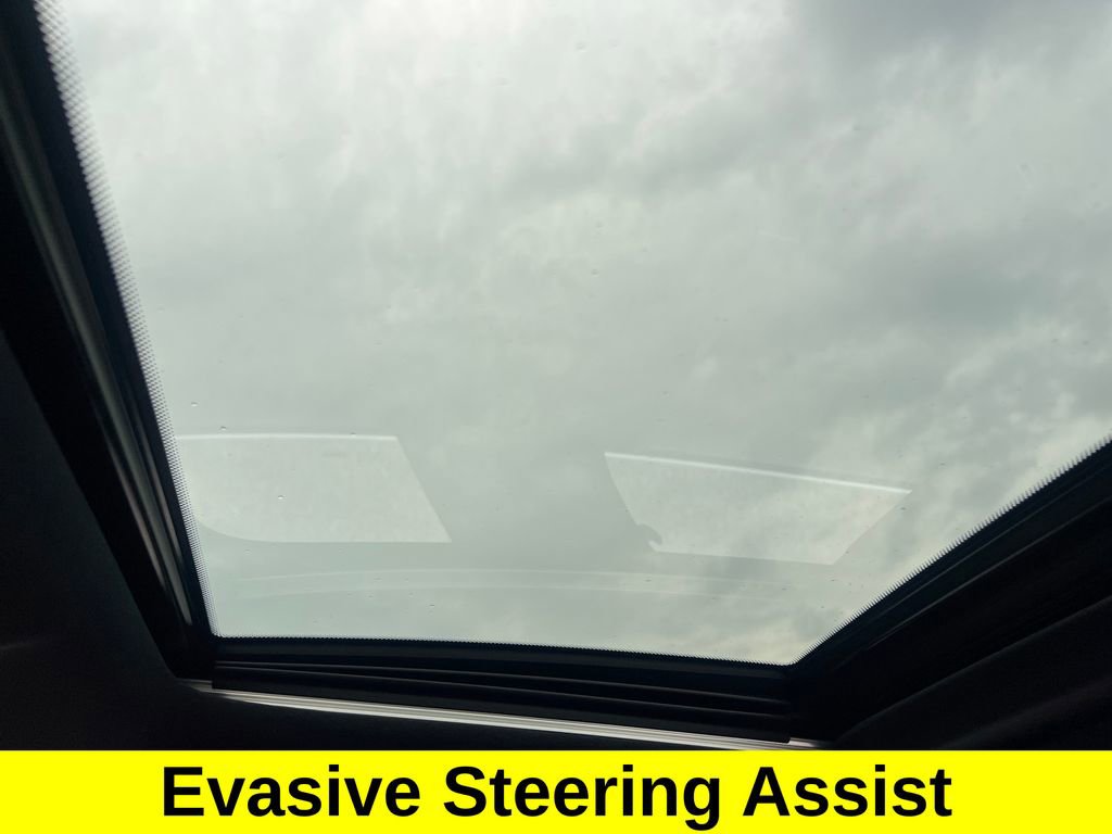 Used 2023 Mercedes-Benz C 300 4MATIC Sedan w/ Pinnacle Trim Package image 21