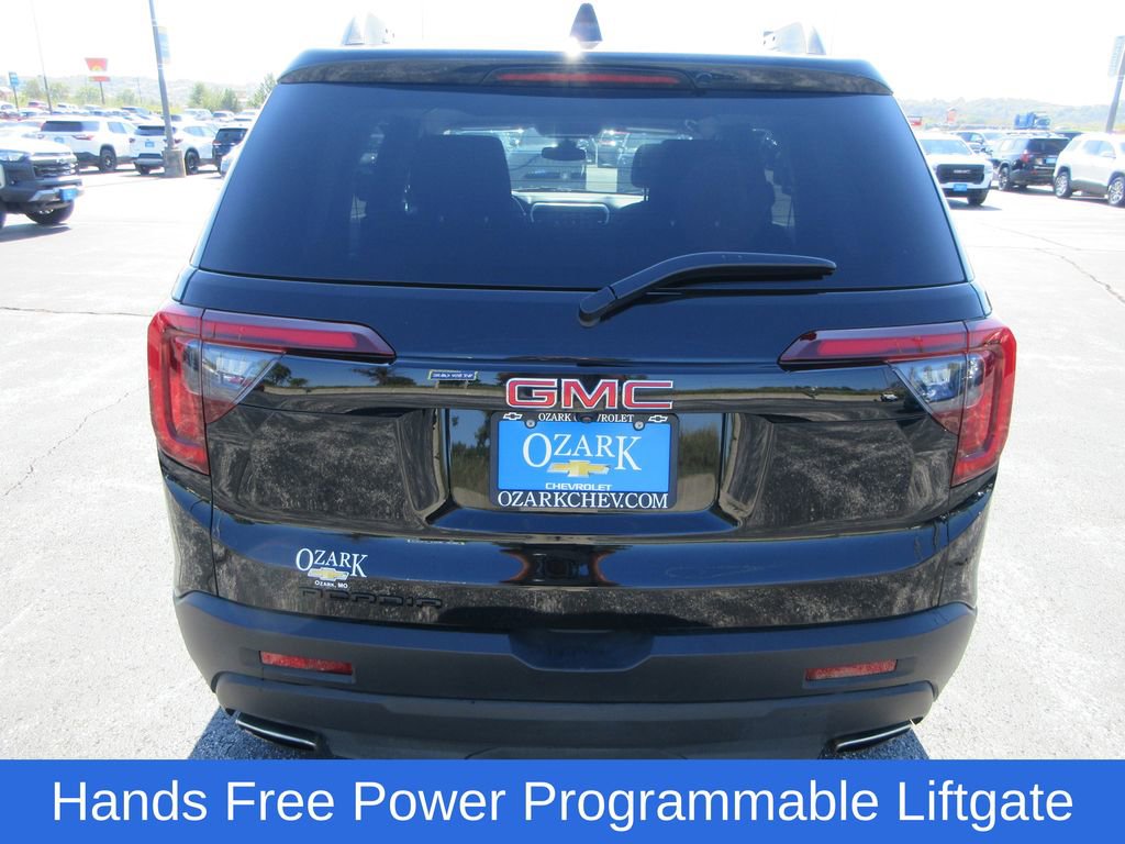 Used 2023 GMC Acadia SLE w/ Driver Convenience Package image 4