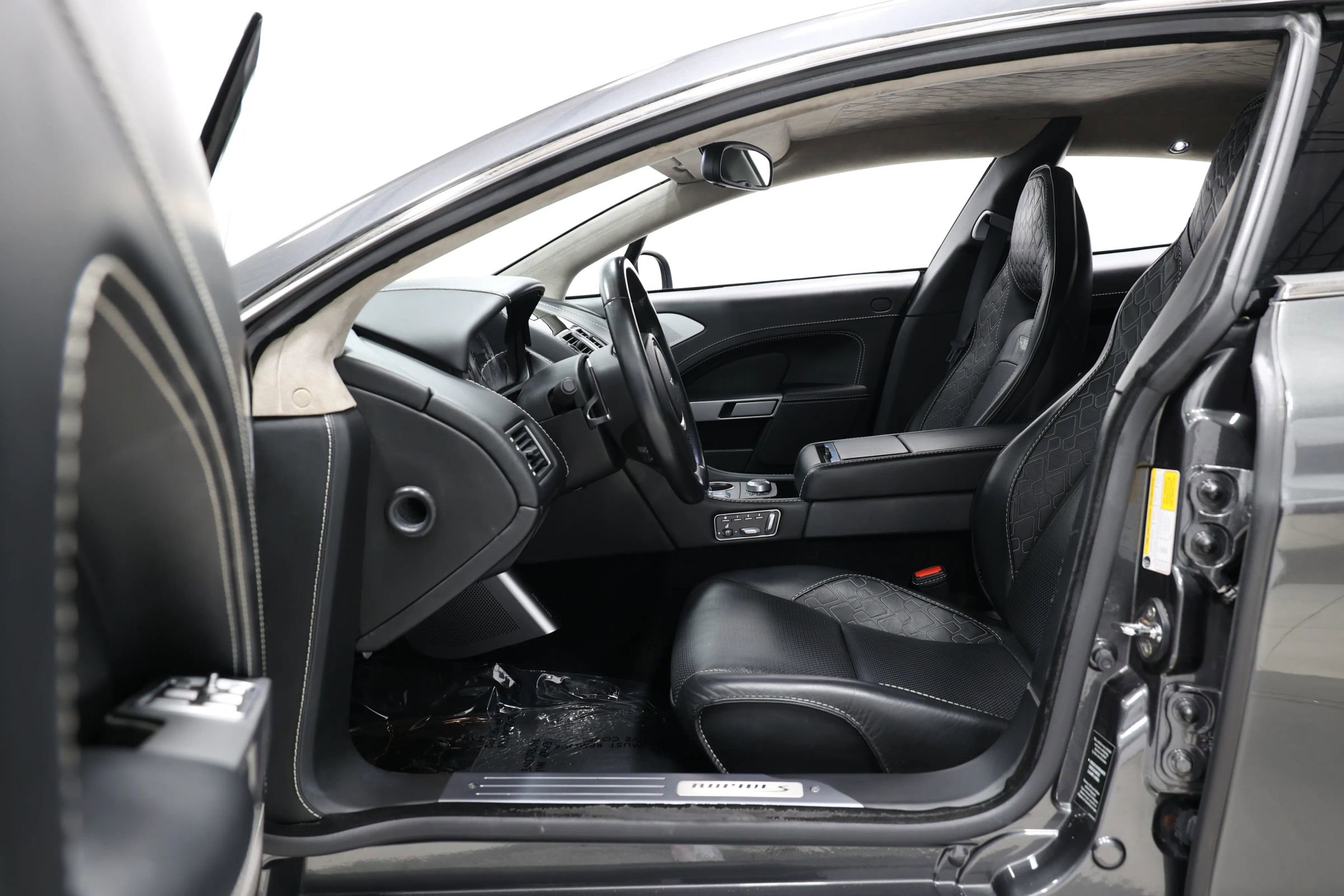 Used 2015 Aston Martin Rapide S RWD image 14