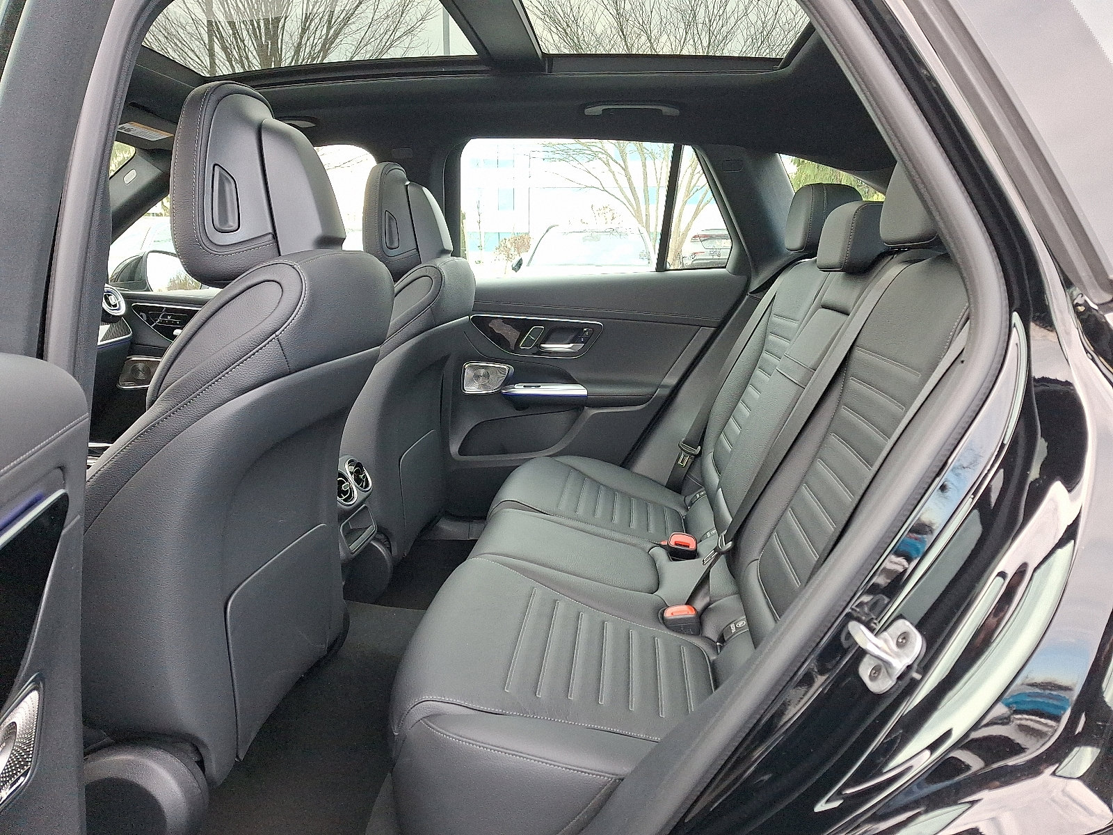 New 2026 Mercedes-Benz GLC 43 AMG 4MATIC image 8