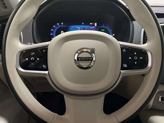 Used 2023 Volvo XC90 T8 Plus w/ Protection Package Premier image 17