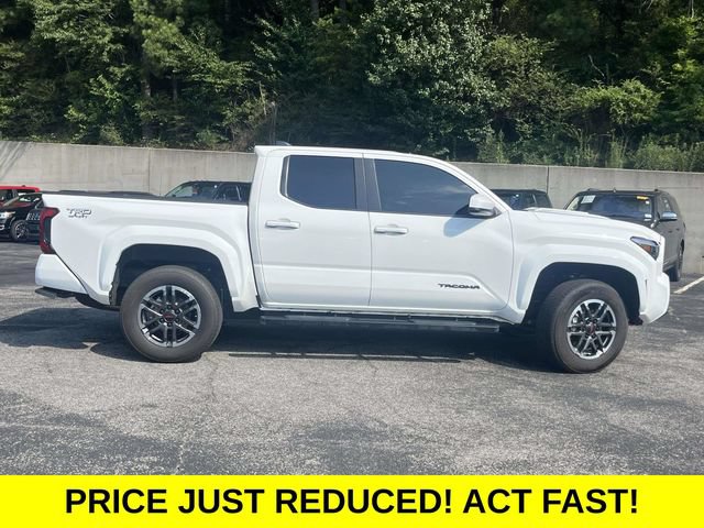 Used 2026 Toyota Tacoma TRD Sport AWD/4WD image 2