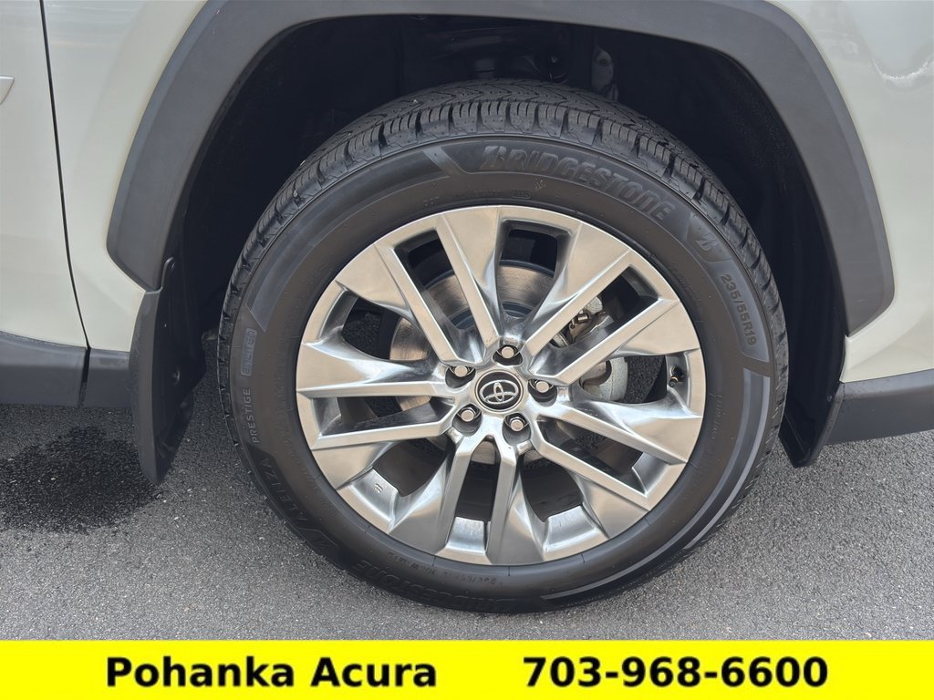 Used 2021 Toyota RAV4 XLE Premium AWD/4WD image 33