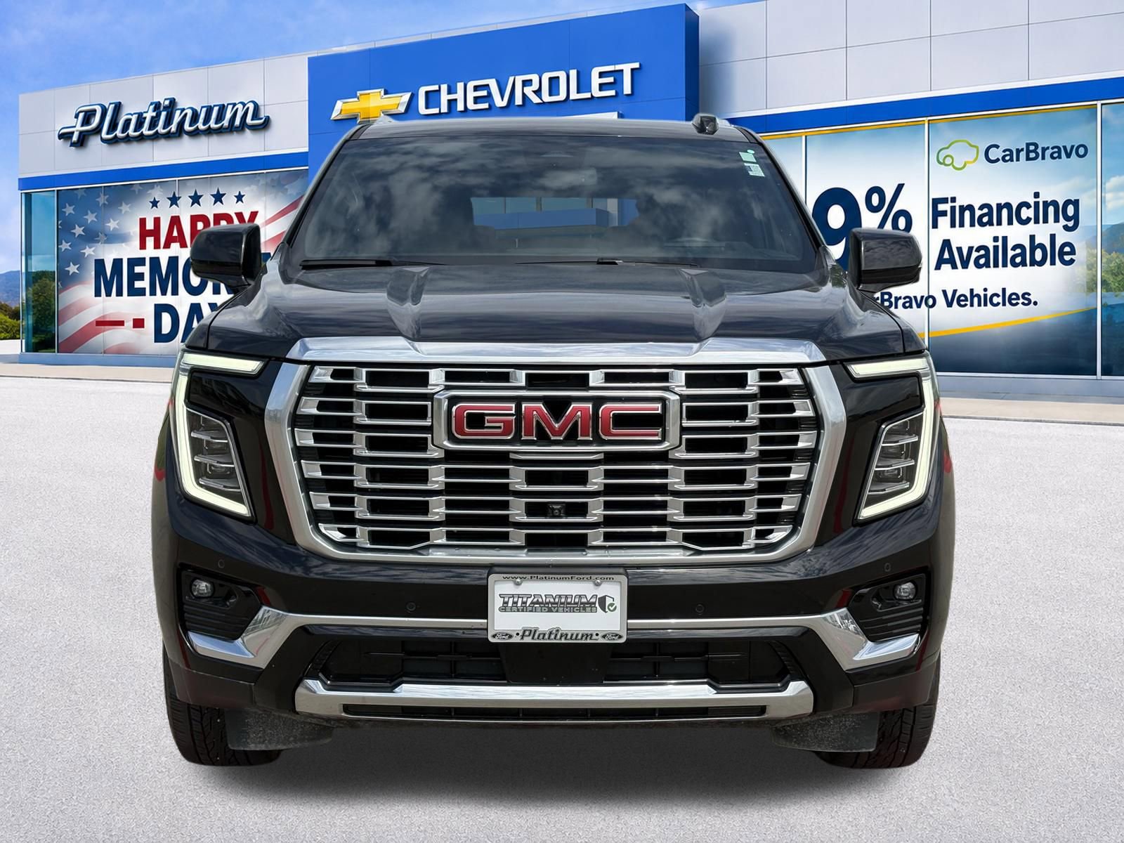 Used 2025 GMC Yukon XL Denali RWD image 2