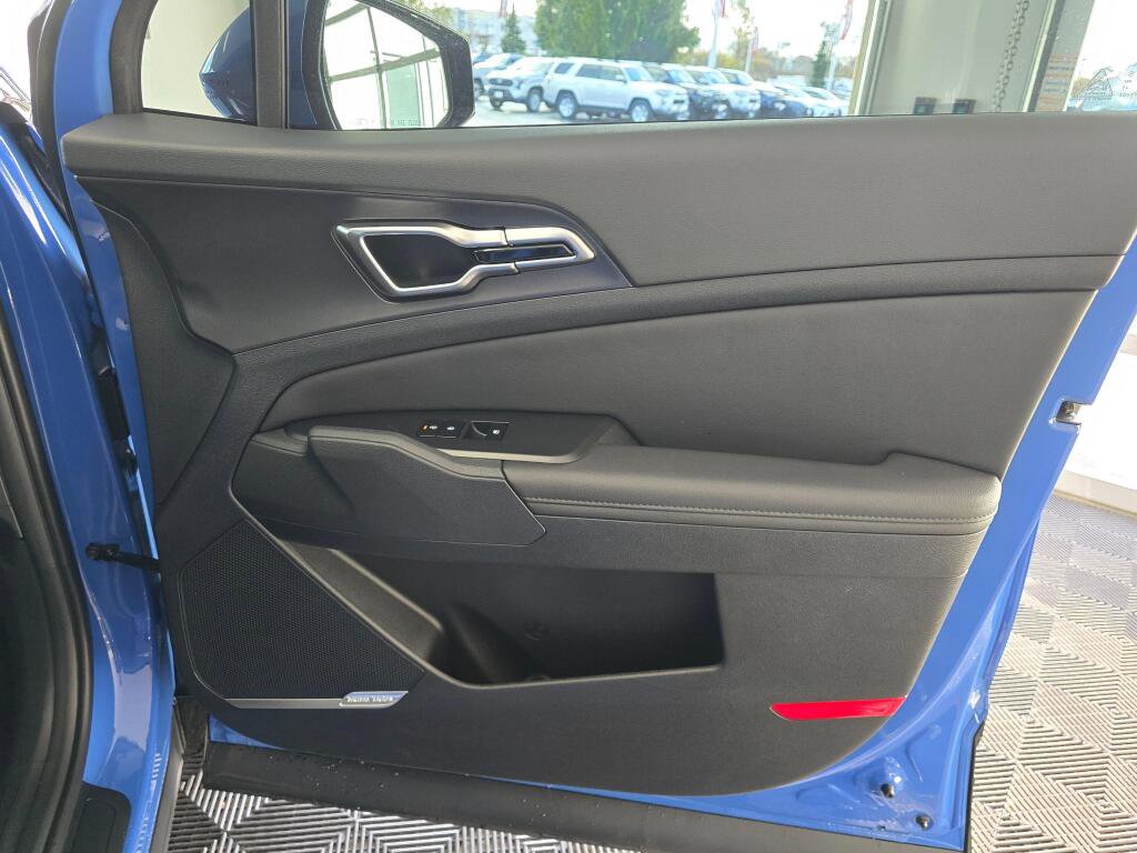 Used 2026 Kia Sportage SX image 69