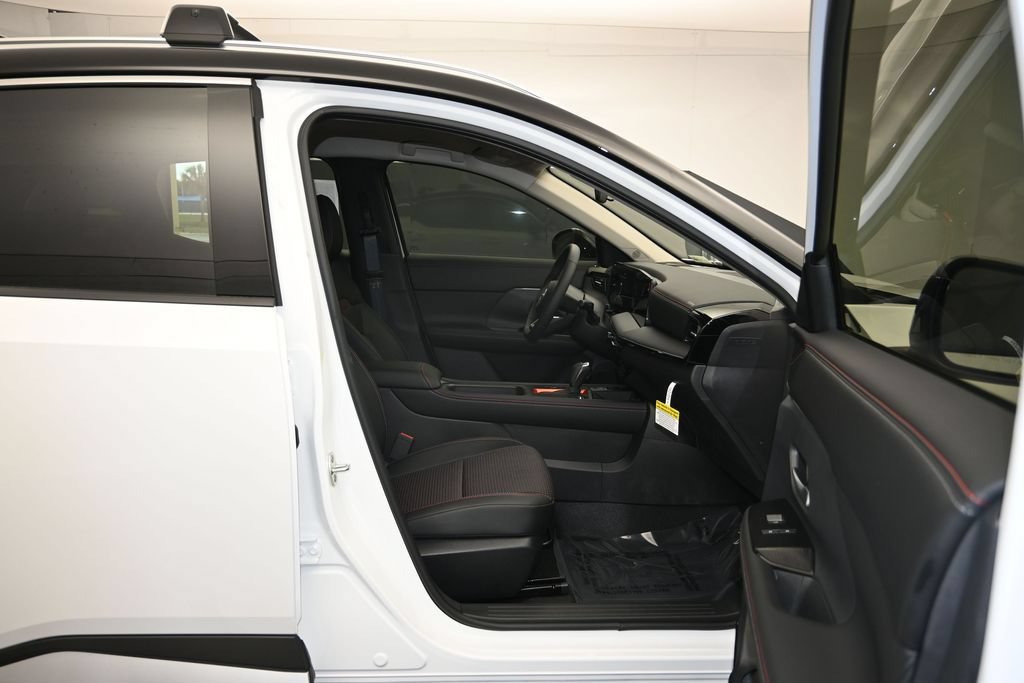 New 2026 Nissan Kicks SR w/ Cold Weather Package FWD image 25