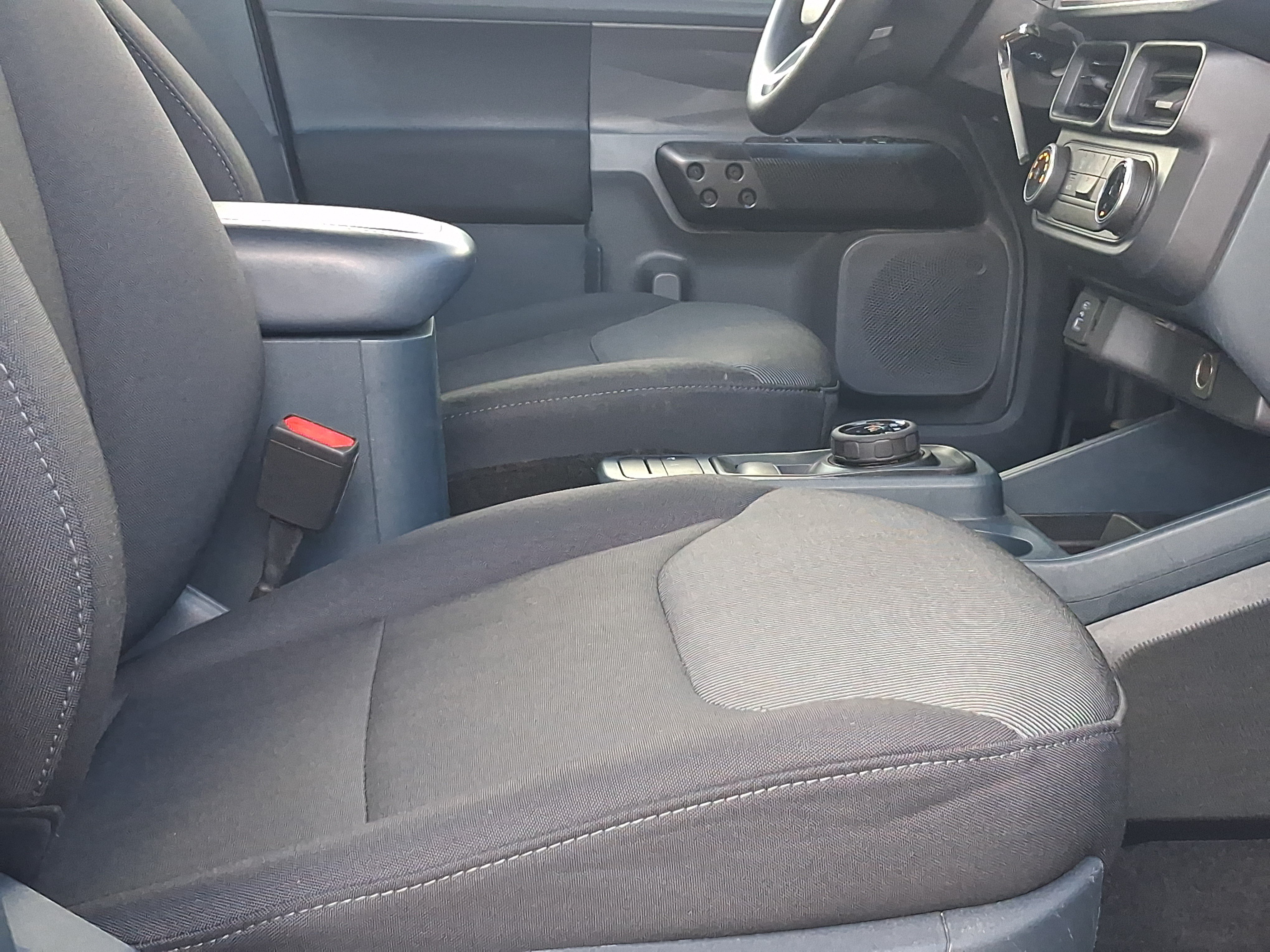 Used 2022 Ford Maverick XL FWD image 22